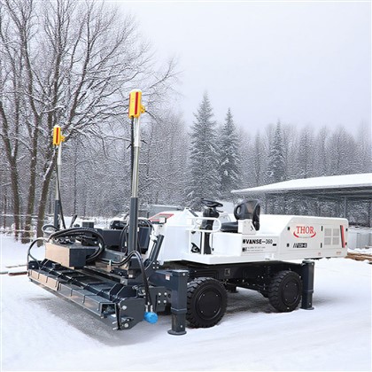 YZ30-4 टेलीस्कोपिक आर्म टाइप कंक्रीट लेजर स्क्रीड मशीन